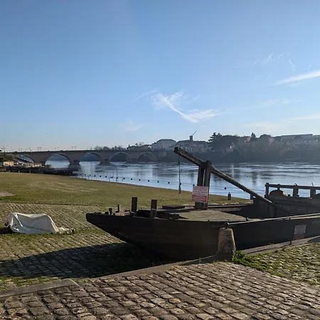 Au Bord De La Dordogne *