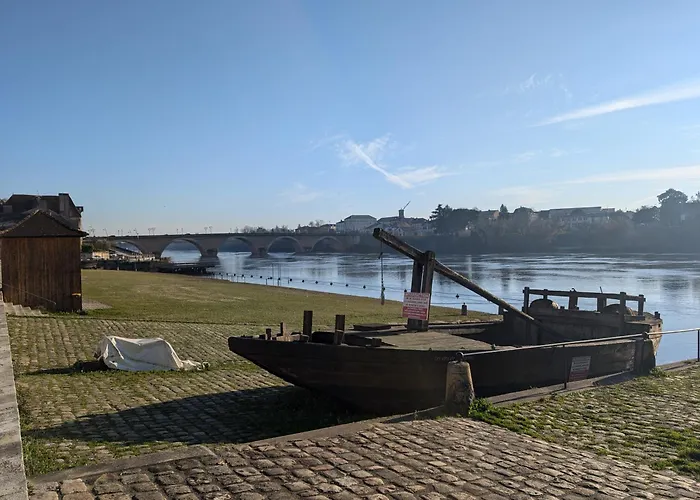 Au Bord De La Dordogne *